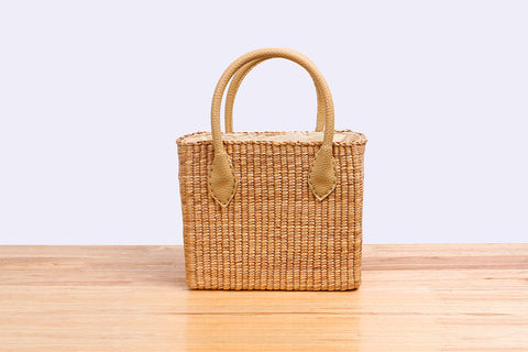 Sil Thin Chao Pha Ya - Natural straw wicker handbag