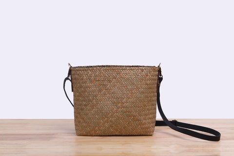 Small wicker quilted bag